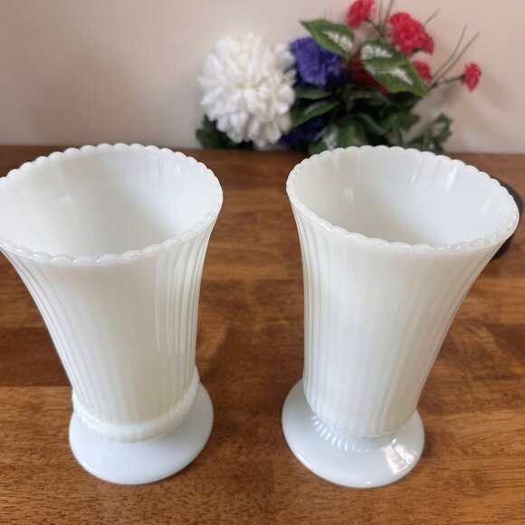 E O Brody Milk Glass Vases Pair Ribbed White Pedestal Planter Vintage Floral Dec - Picture 4 of 9